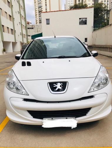 Peugeot 207 1.4 Active Flex 4p 2014