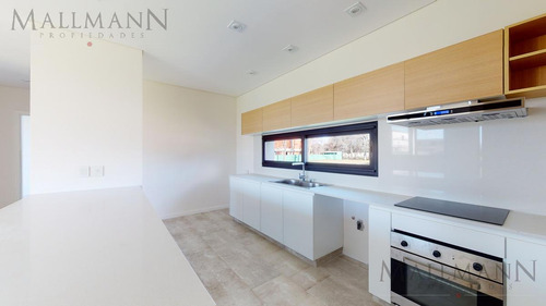 Venta Casa La Calesa Pilará, 4 Habitaciones