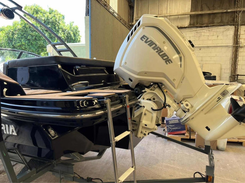 Lancha Victoria Valentino 212 Con Evinrude 150 G2 Año2023