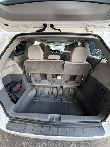 Toyota Sienna 3.5 Le At