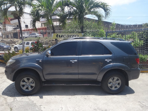Imagen 6 de 12 de Toyota Fortuner Tailandesa Automtica 4x4
