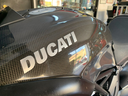 Imagen 8 de 13 de Ducati Diavel Carbon Impecable