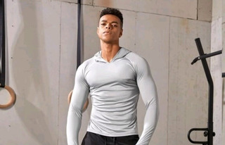 camisa termica com capuz