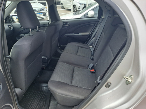 Toyota Etios 1.5 xls 6m/t 5p