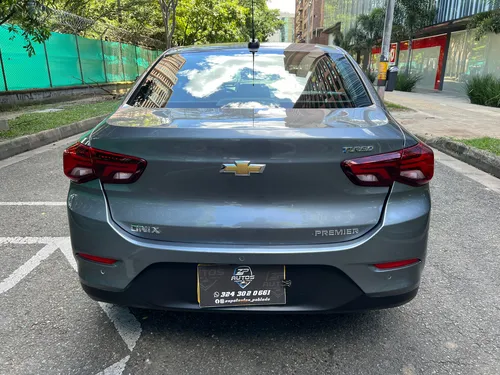 Chevrolet Onix 1.0T Premier Sedan At
