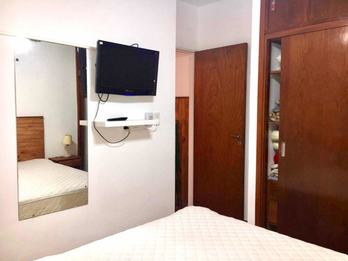 Imagen 10 de 14 de Cálido Departamento De 2 Ambientes Con Cochera, Patio Y Parrilla Propia En Pb, En Punta Mogotes Mar Del Plata