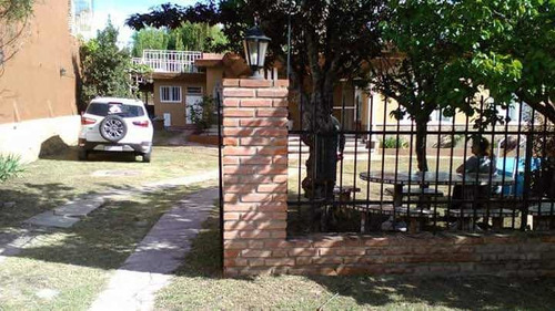 Imagen 8 de 14 de Casa En La Falda Ideal Hostel Se Vende O Permuta
