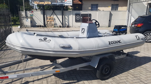 Imagem 4 de 10 de Bote Inflável Zodiac 4.20 M