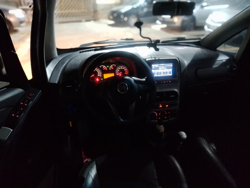 Fiat Idea 1.6 16v Essence Flex 5p