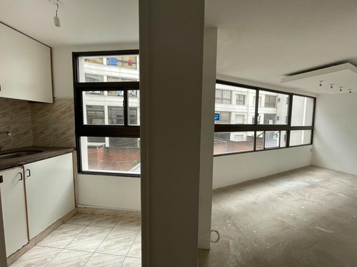 Imagen 4 de 8 de Venta Con Renta - Apartamento - Oficina - Tres Cruces