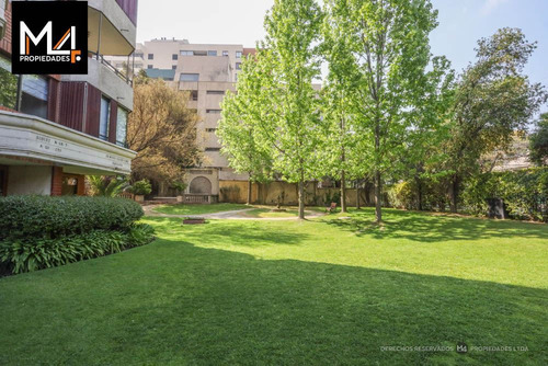 Departamento 4 Dorm. Con Excelente Ubicación De Providencia