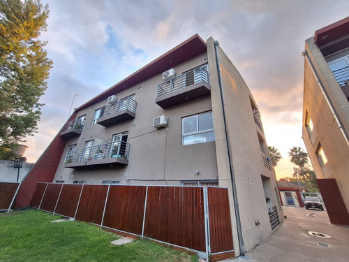 Vende Departamento Monoambiente Padua Pileta