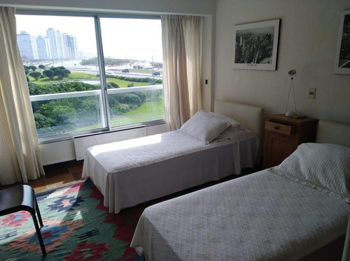 Departamento - Playa Brava