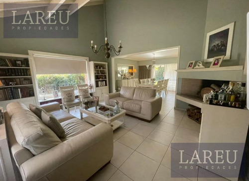 Imagen 9 de 30 de Casa En Venta - Club De Campo Pueyrredon