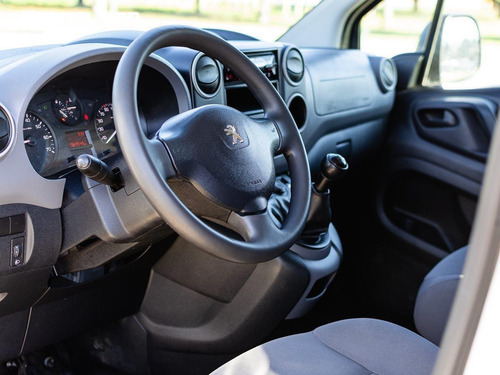 Imagen 11 de 15 de Peugeot Partner 1.6 B9 Extra Full | Permuta / Financia