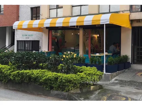 Venta De Hermosa Heladeria!