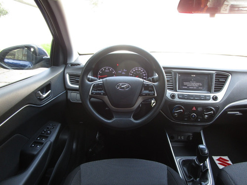 Imagen 11 de 15 de Hyundai Accent 4p Gl Mid 1.6l,tm6,a/ac.,ve,ra15