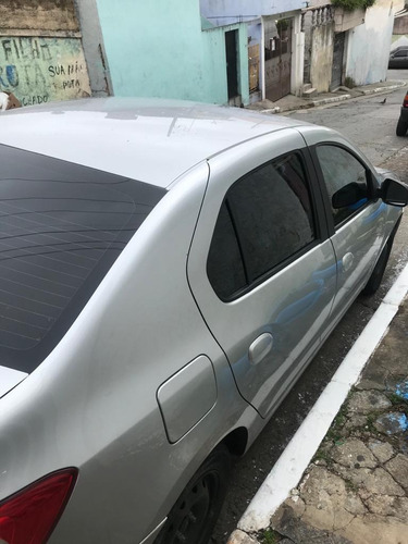 Renault Logan 2015 1.6 Expression Hi-power 4p