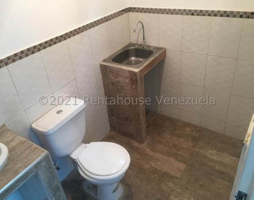 Imagen 26 de 30 de Local Comercial En Alquiler Centro Este Barquisimemeto,no Falta Suministro Eléctrico, Zona Cerca Hospital Y Avenida Carabobo, Aire Acondicionado, Baño. Contacto 0424-5620928 Flex 22-1790 Z05
