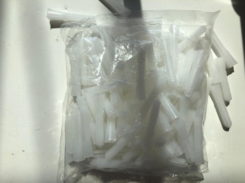 Imagen 3 de 3 de Taquete De Plástico 1/4'' Blanco Genérico Bolsa Con 100 Pzas