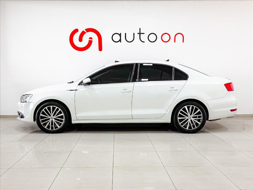 Volkswagen Jetta 2.0 TSI HIGHLINE 200CV GASOLINA 4P TIPTRONIC