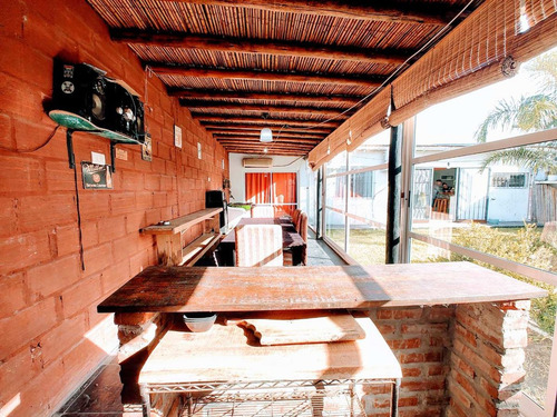 Casa 4 Ambientes En Venta En Bosques Con Pileta
