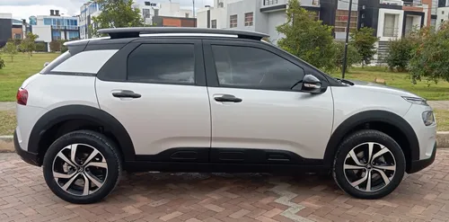 Citroën C4 Cactus 1.6 Shine Turbo Aut