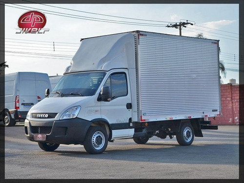 Imagem 3 de 15 de Iveco Daily City 30s13 Com Baú