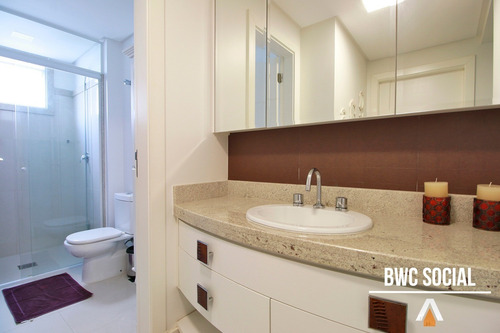 Acrc Imóveis - Apartamento À Venda, Com Amplo Terraço, 03 Dormitórios Sendo 01 Suíte E 02 Vagas De Garagem. - Ap01219 - 32143020