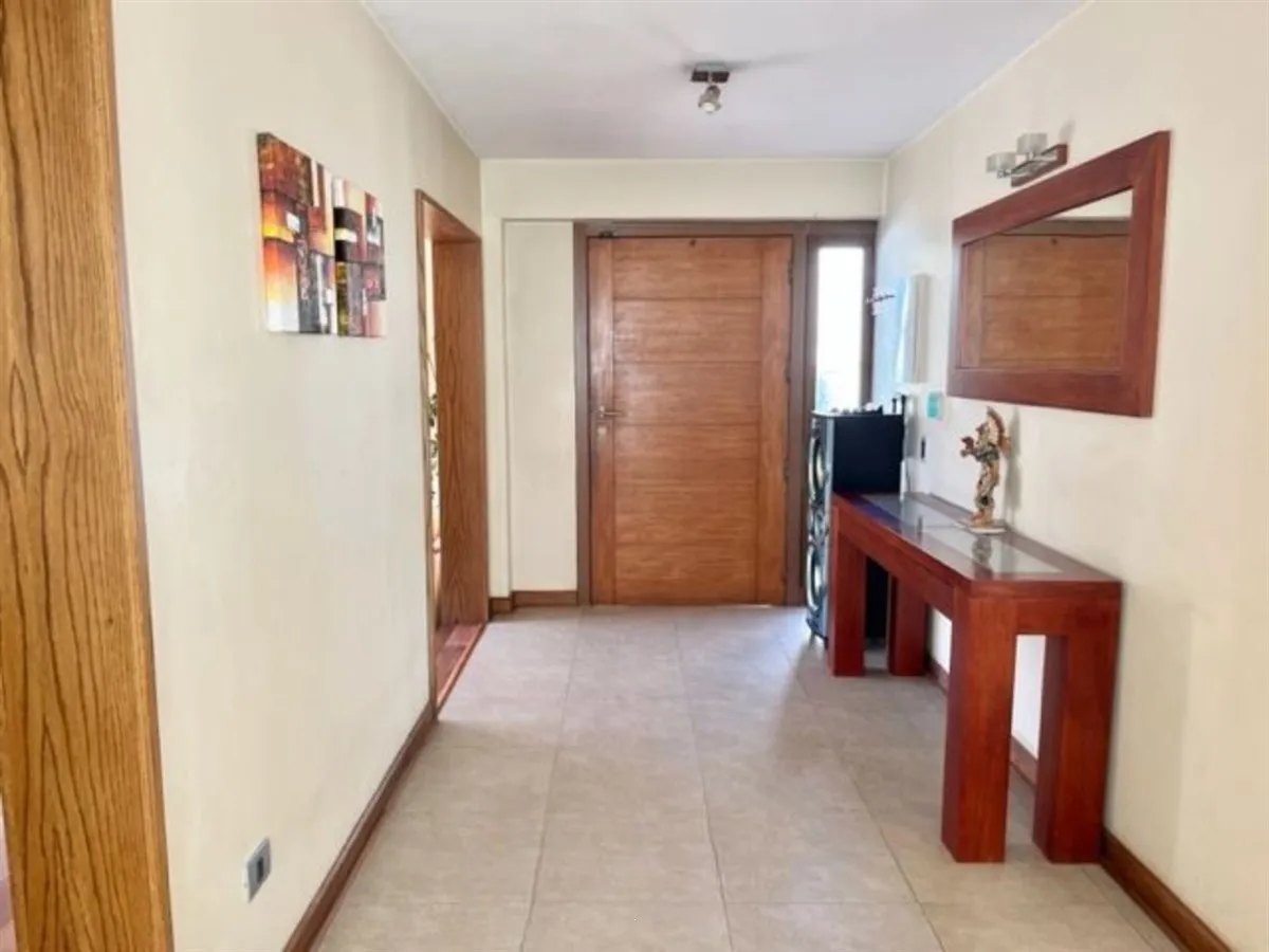 Imagen 4 de 20 de Casa En Venta De 3 Dorm. En Las Condes