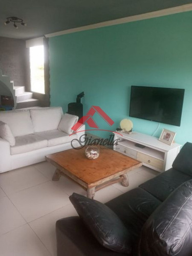 Venta De Casa 2 Dormitorios En La Bota.- Ref: 1652