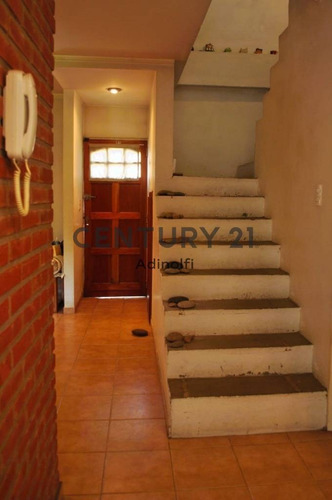 Imagen 13 de 30 de Calle 76 E/ 17 Y 18 - Casa 3 Dormitorios, Quincho Y Parque - Venta Y/o Permuta