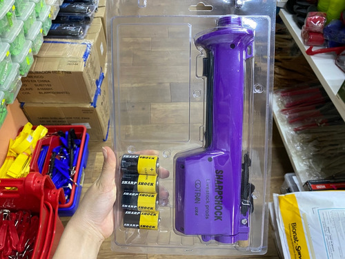 Chicharra Sharpshock Morado De Pilas Vara 102cm