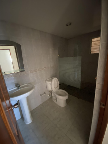 Apartamento En Alma Rosa I
