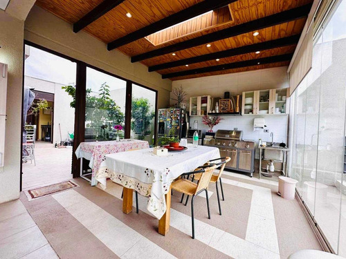 A Pasos De Colegios, Monte Tabor Y Craighouse (97692)