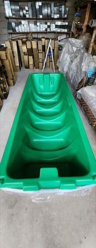 Bebedero Comedero Feed Plast De 2.4x0.5m Y 600lts Ganado