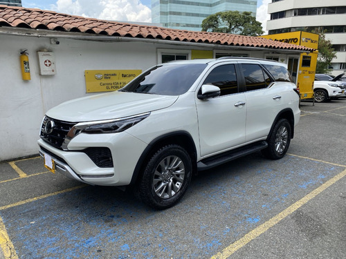 Toyota Fortuner 2.4 Srv Diesel 4x2 2022