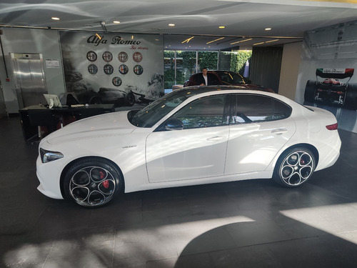 Alfa Romeo Giulia 2.0 280cv Veloce