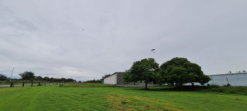 Aeródromo En Venta En Tequesquitengo, Morelos.