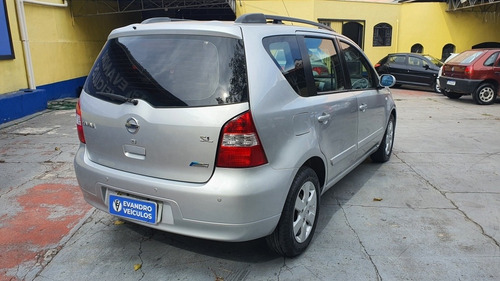 Imagem 3 de 9 de Nissan Livina 2012 1.8 Sl Flex Aut. 5p