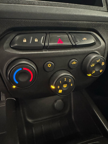 Chevrolet Onix plus 1.0 Lt 4p
