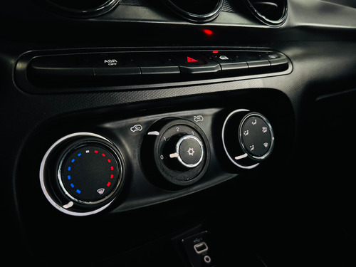 Fiat Cronos 1.3 Drive Flex 4p