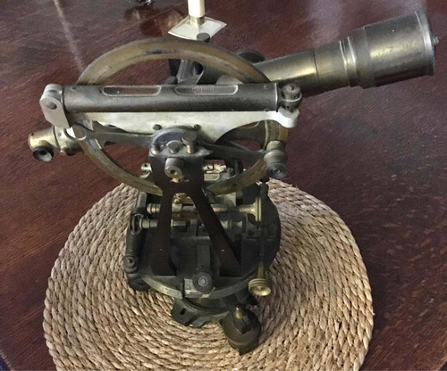 Imagen 2 de 5 de Teodolito Antiguo Único En Excelente Estado Para Entendidos