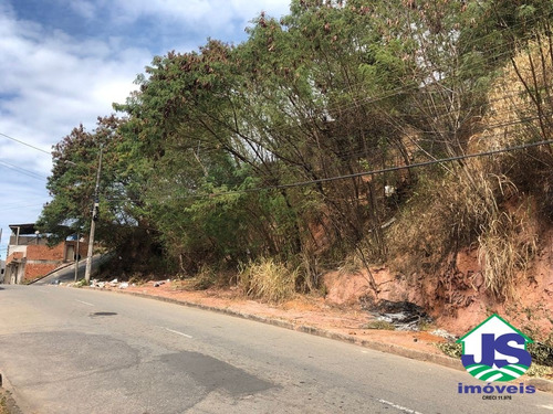 Imagem 2 de 5 de Area Com Cerca De 1.600 M² No Bairro Caravelas - 920-1