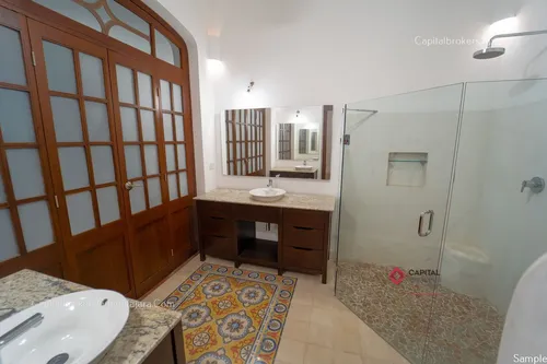 Casa Lujosa En Venta En Centro Histórico Mérida Remodelada