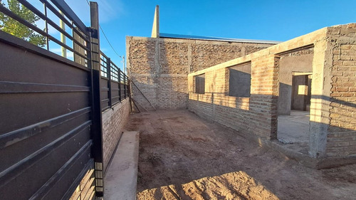 Venta Casa En Obra Gruesa-las Compuertas