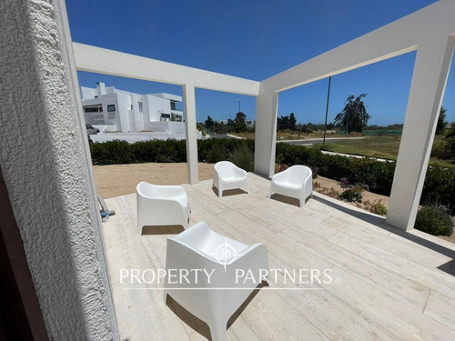 Maravillosa Casa Nueva A La Venta En Marbella