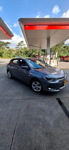 Chevrolet Onix 1.0T Premier Hatch At