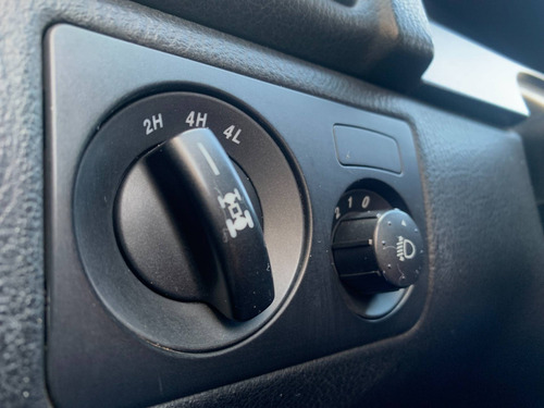 Imagem 9 de 15 de Ssangyong Rexton 2.7 I5 Xdi Diesel Rx270 4wd Automático