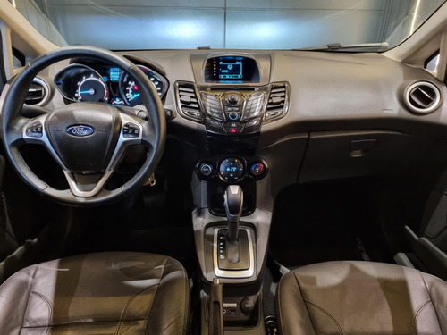 Ford Fiesta TITANIUM 1.6 16V Flex Automático.